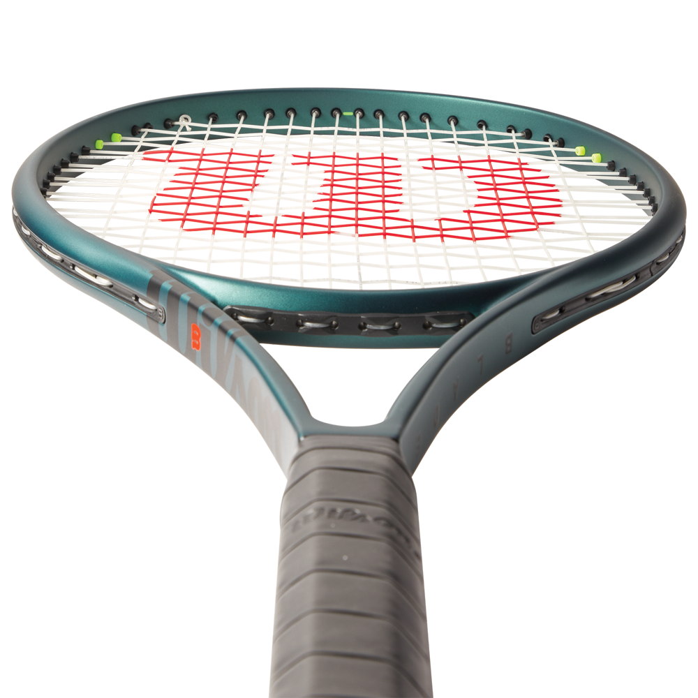 Wilson Blade 100UL V9 Tennis Racket