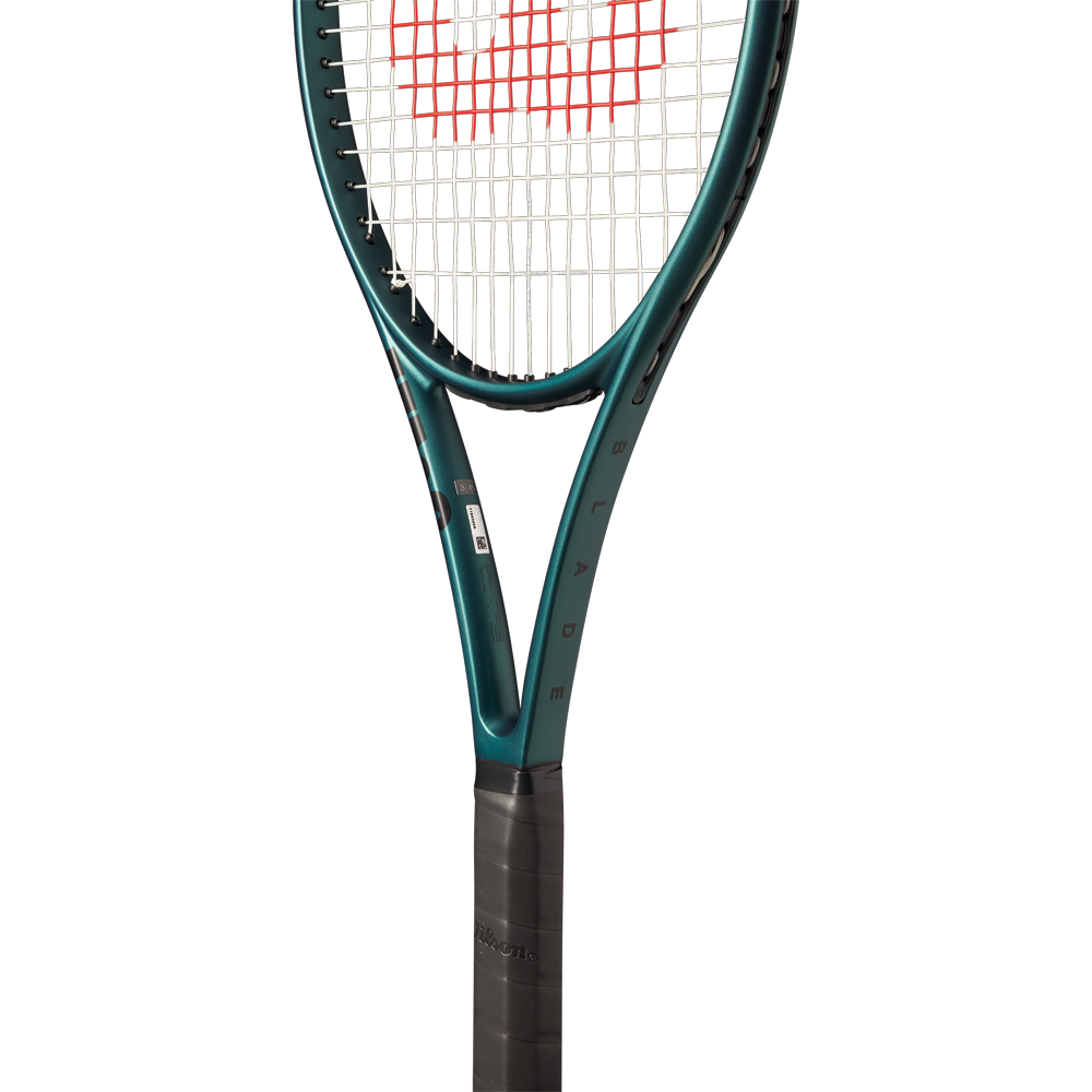 Wilson Blade 100UL V9 Tennis Racket