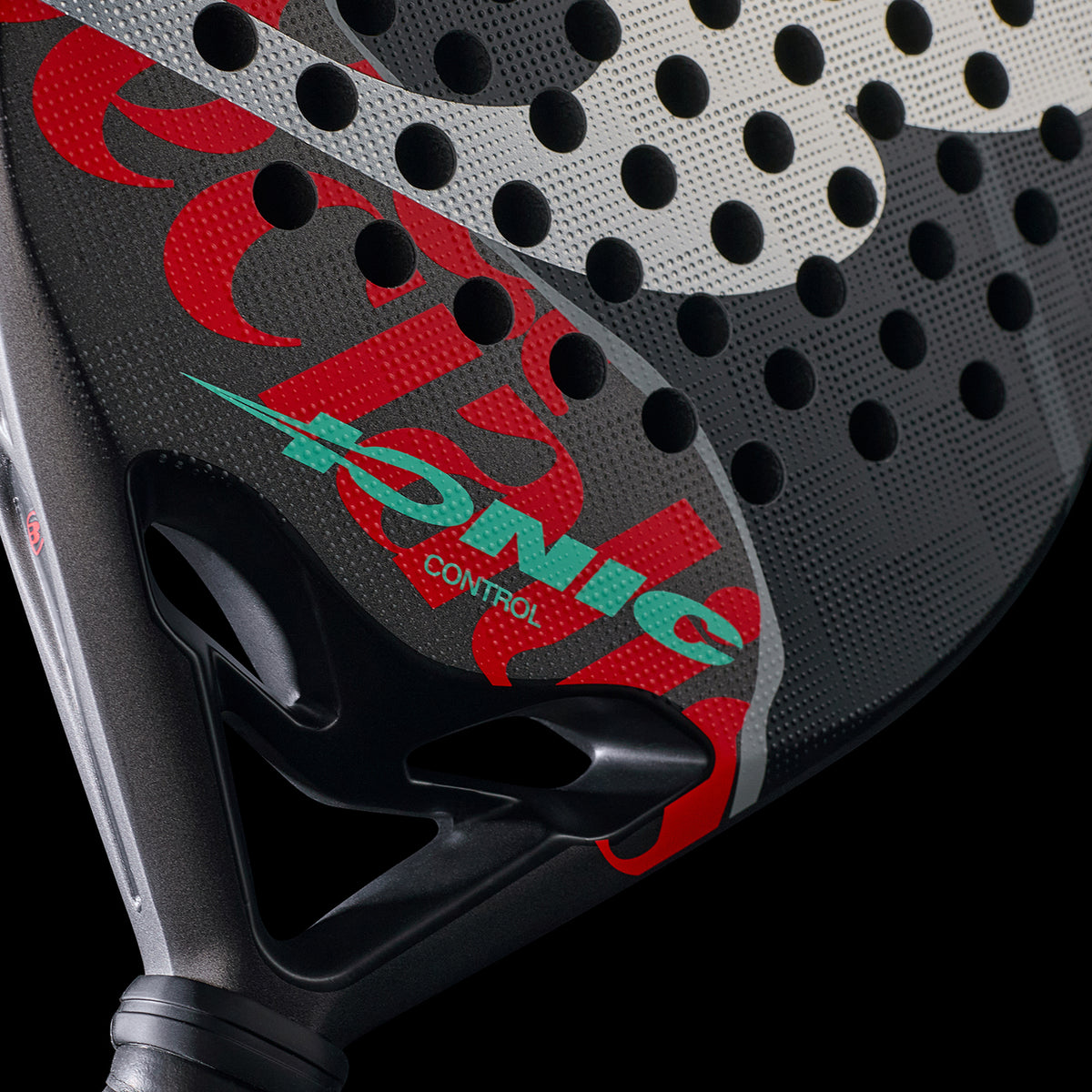 Bullpadel Ionic Control 26 padel racket, detail view